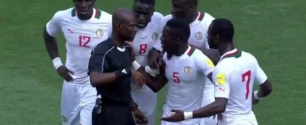 Afrique du Sud-Sénégal : L’arbitre ghanéen suspendu pour trois mois