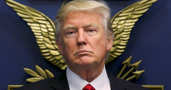 Décret Trump: l'UE va s'assurer qu'aucun de ses citoyens n'est victime de "discrimination" (Commission)