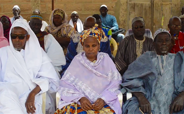 Saint-Louis : 37 familles de PIKINE reçoivent leurs titres de propriété des mains du Diéne Farba Sarr ( vidéo)