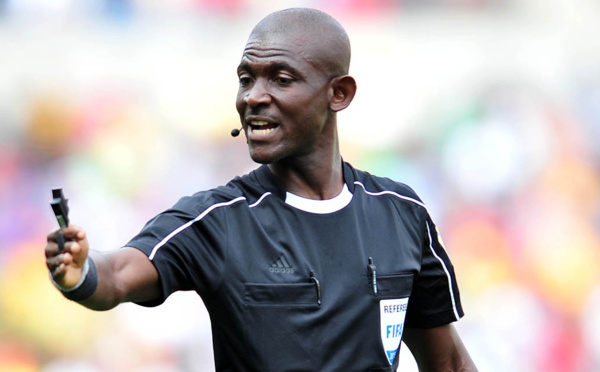 L’arbitre ghanéen Joseph Odartei Lamptey banni à vie par la FIFA