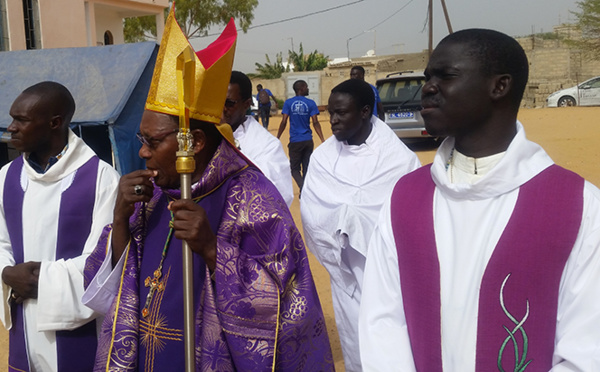 JMJ 2017 A L’AUMONERIE SAINT-AUGUSTIN DE L’UGB : Monseigneur Ernest SAMBOU satisfait de l’organisation en parlant de JMJ « extraordinaires »