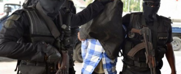 Deux présumés membres de Daesh arrêtés à l’aéroport Senghor