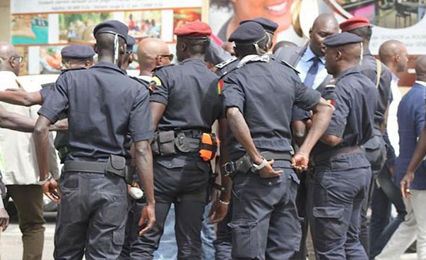 URGENT : 9 militants de Khalifa SALL arrêtés à Saint-Louis.