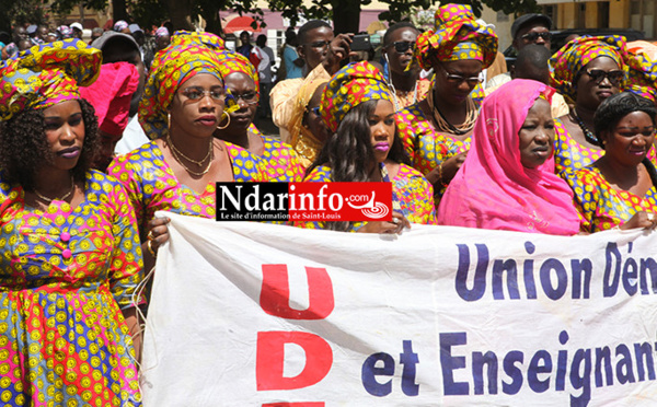 Journée mondiale des travailleurs : la procession syndicale de Saint-Louis ( vidéo - photos )