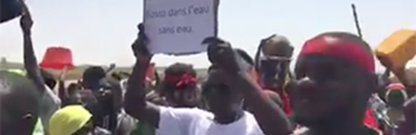 Pénuries d’eau à Rosso Sénégal : les populations marchent (vidéo)