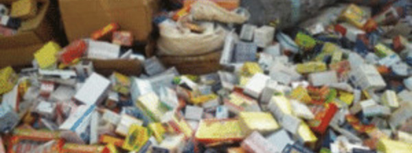ROSSO : près de deux tonnes de faux médicaments et piles électriques saisies
