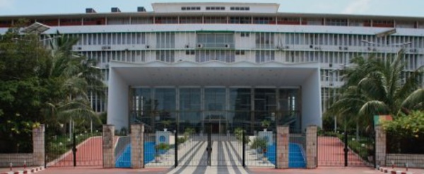 Direct - Législatives : Suivre le dépôt des listes