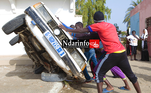 Spectaculaire : un véhicule se renverse sur la corniche Sud de Saint-Louis ( photos )