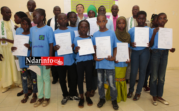 Saint-Louis : les meilleurs élèves de l’Espace Elémentaire d’Excellence, primés.