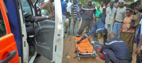 LOUGA : Une fille au volant de sa voiture heurte mortellement son grand-père