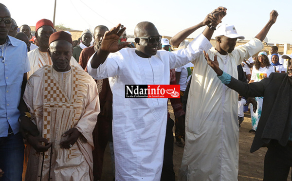 Remise d’une ambulance médicalisée : À DIAWAR, Faly SECK ouvre « l’année sociale » du président Macky SALL  (Vidéo &amp; Photos)