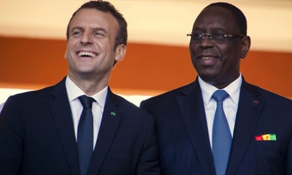 Macky achète à la France 50 000 lampadaires solaires à 1 million l'unité