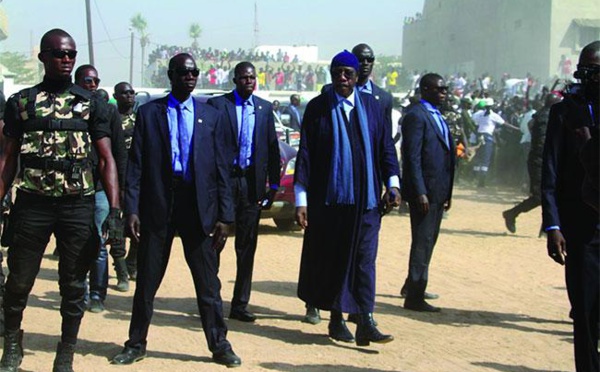 « Wazifa » avortée au mausolée d’Al Makhtoum à Tivaouane : Les talibés de Serigne Moustapha escaladent les murs et bastionnent le gardien