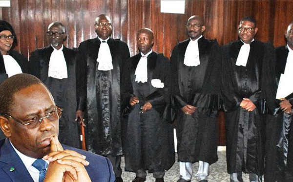 Bataille judiciaire contre le parrainage : l’opposition dépose un recours devant le Conseil constitutionnel