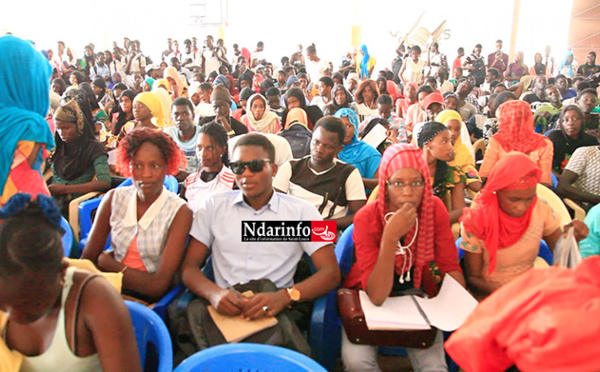 Synthèse philosophique avec le Professeur Songué DIOUF : les partisans d’Ousmane SONKO mobilisent plus de 700 élèves de Saint-Louis (vidéo)