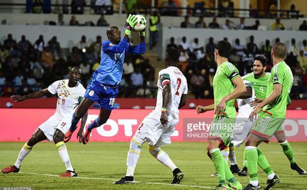 Pologne-Sénégal : Le onze des Lions, Khadim Ndiaye dans les buts