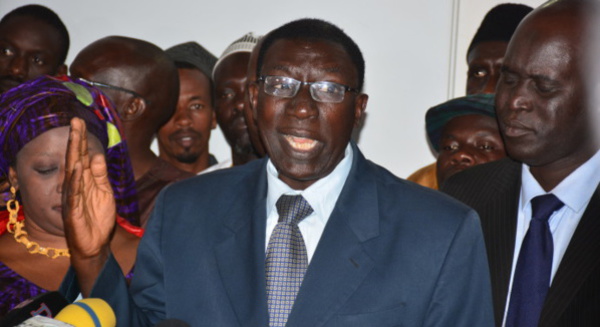 Conditions "inhumaines" des sinistrés de KHAR YALLA : le professeur Malick NDIAYE choqué (vidéo)