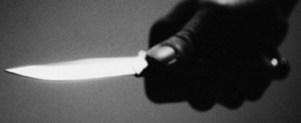 Agression en plein jour à Corniche : un jeune commerçant poignardé par des individus