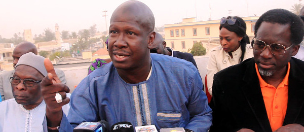 Saint-Louis : le coordonnateur de LDR/Yessal lâche Fada et rejoint Idrissa SECK ( vidéo)