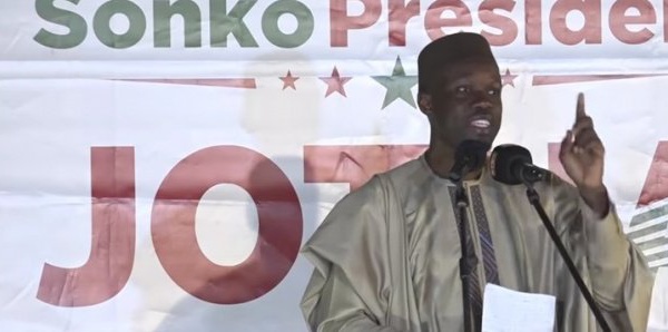 Sonko jure qu'il est talibé de Serigne Touba "beaucoup plus que Cissé Lô"