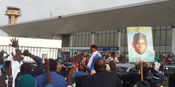 Suivez l'arrivée de Wade  à l'Aibd