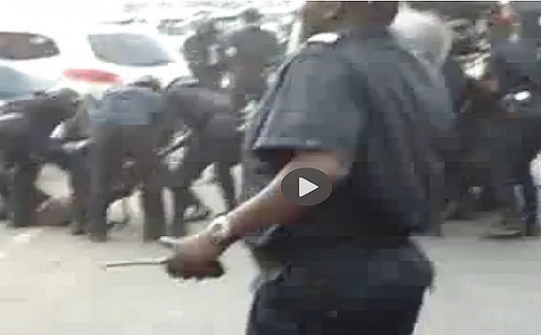 [Vidéo]  - Direct Place de l'Indépendance : Thiat du groupe Keur Gui embarqué comme un "gibet" par la police