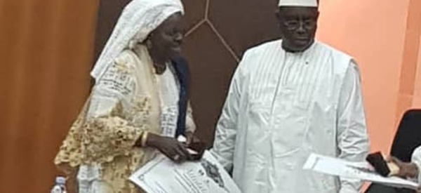 Femme pionnière : Macky SALL honore Aida Mbaye DIENG