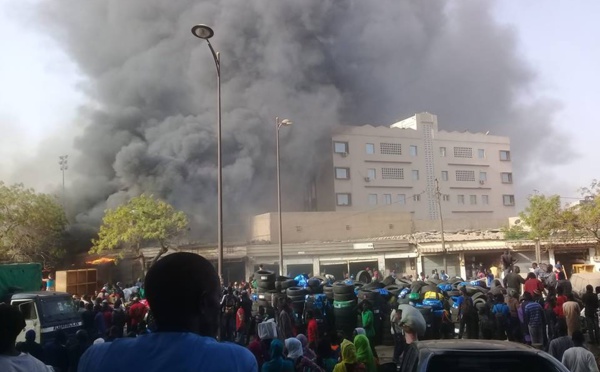 Dakar : Un incendie d’une grande ampleur déclaré au marché Petersen