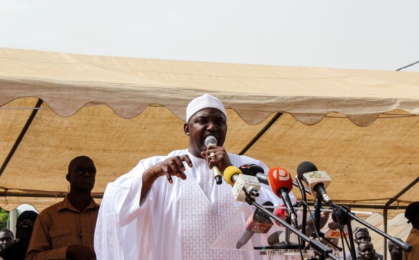 Le président gambien Barrow limoge son vice-président et deux ministres