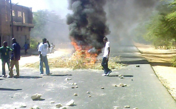 UGB: Une vingtaine de blessés enregistrés hier lors d'affrontements entre gendarmes et étudiants
