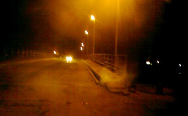 Des jets de fumée créent la panique sur le Pont de Gueth Ndar