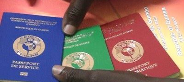 Obtention des passeports diplomatiques : Macky Sall veut mettre fin à la pagaille