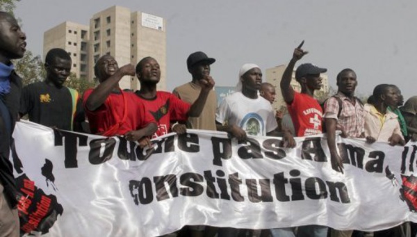 Suppression du poste de PM : Y EN A MARRE et Cie appellent à un " 23 juin" bis