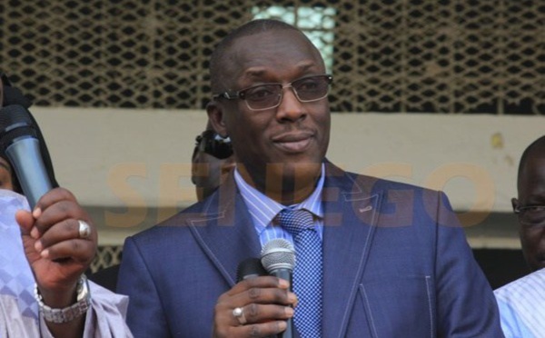 Des brassards rouges accuiellent Cheikh Oumar HANN à Fatick