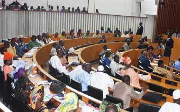 Assemblée nationale : les remplaçants de Masseck Guèye et d’Amadou Dia installés