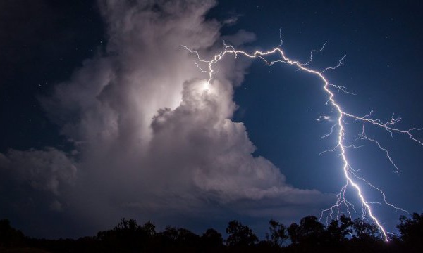 Parcelles Assainies - Unité 15: Un jeune garçon d'une vingtaine d'années a été tué par la foudre