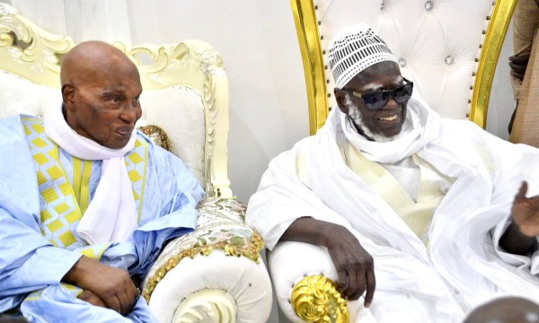 Inauguration de Massalikul Jinane : Me Wade rend visite à Serigne Mountakha Mbacké (vidéo)