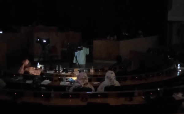 Assemblée Nationale : Coupure d'éléctricité en pleine plénière...