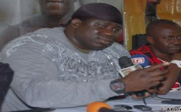 [ VIDEO ]  Yekini en colère tance sévèrement Becaye Regardez !