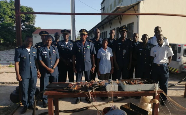 Une étudiante de l'UGB réalise un banc de test moteur pour des hélicoptères de combat de l’Armée de l’Air