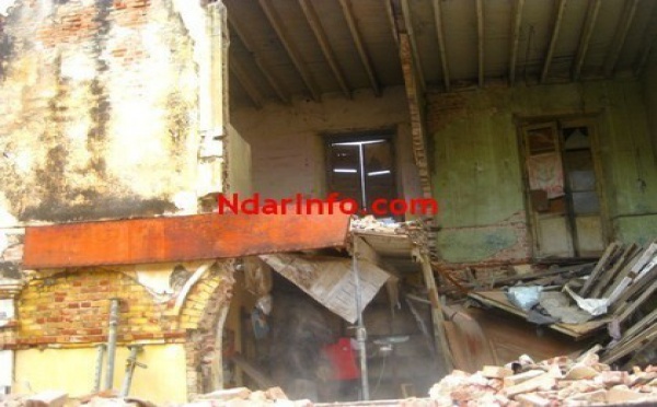 Saint-Louis - Une vieille bâtisse s’affaisse sur une dame et sa petite fille