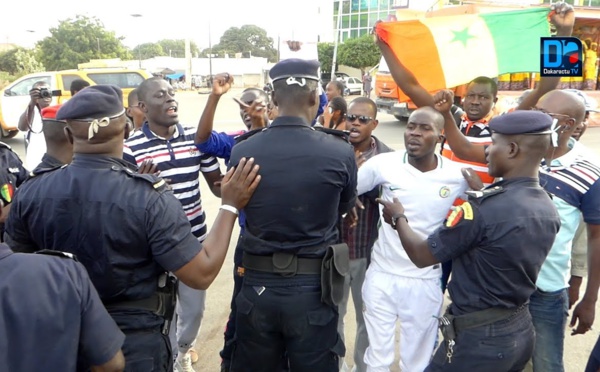 Distribution de flyers : 15 membres du collectif Ño Lànk arrêtés