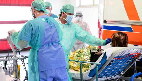 Coronavirus en Italie : baisse inédite des hospitalisations en soins intensifs