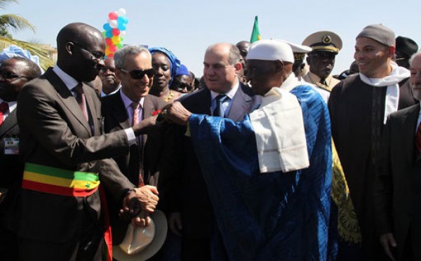Vidéo| Voici le cadeau que Wade avait reçu à Saint-Louis