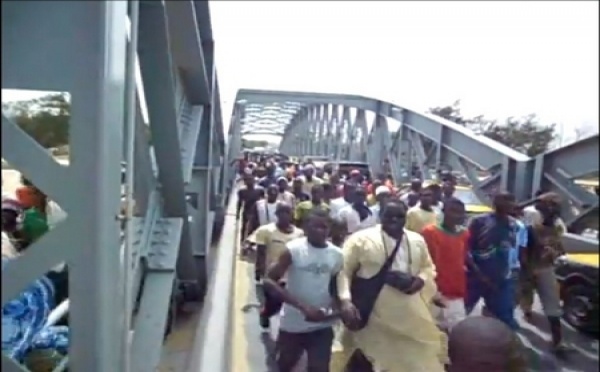 (Vidéo) Saint-Louis: La randonnée d'une centaine de talibés pour saluer l'Imam ratib de la Grande mosquée