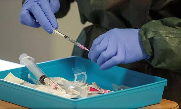 Covid-19: un stéroïde réduit la mortalité chez les patients les plus atteints, selon une étude