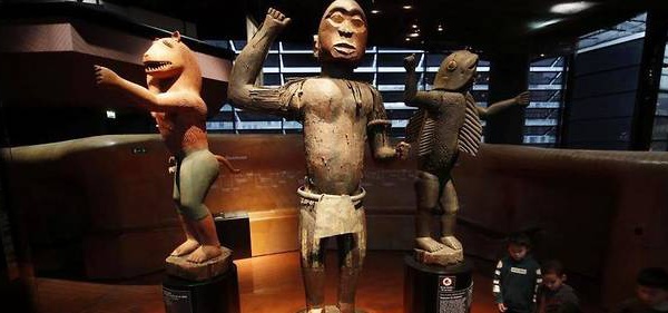 Transfert d’œuvres culturelles : La France va restituer des objets d’art au Sénégal et au Bénin