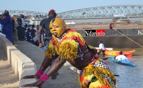 Humour- Sargal Ndar: Déthié, le célèbre faux-lion, s'éclate. Regardez.