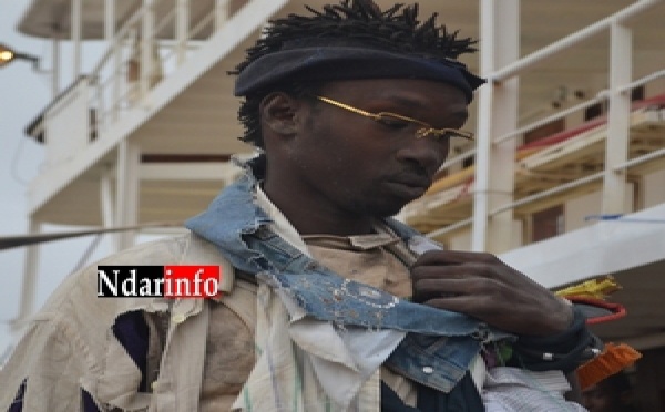 Le Fou dans la foule, à l'ouverture des Rencontres sur le Fleuve [VIDÉO].