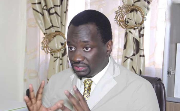 "L’hyper-présidentialisation repose sur la domestication de tous les contre-pouvoirs"